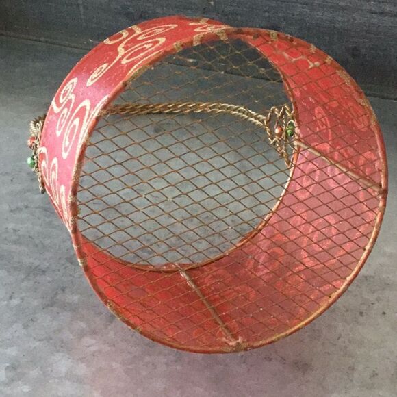 Metal Christmas basket with gold scroll gift decor decoration Xmas - Picture 4 of 6